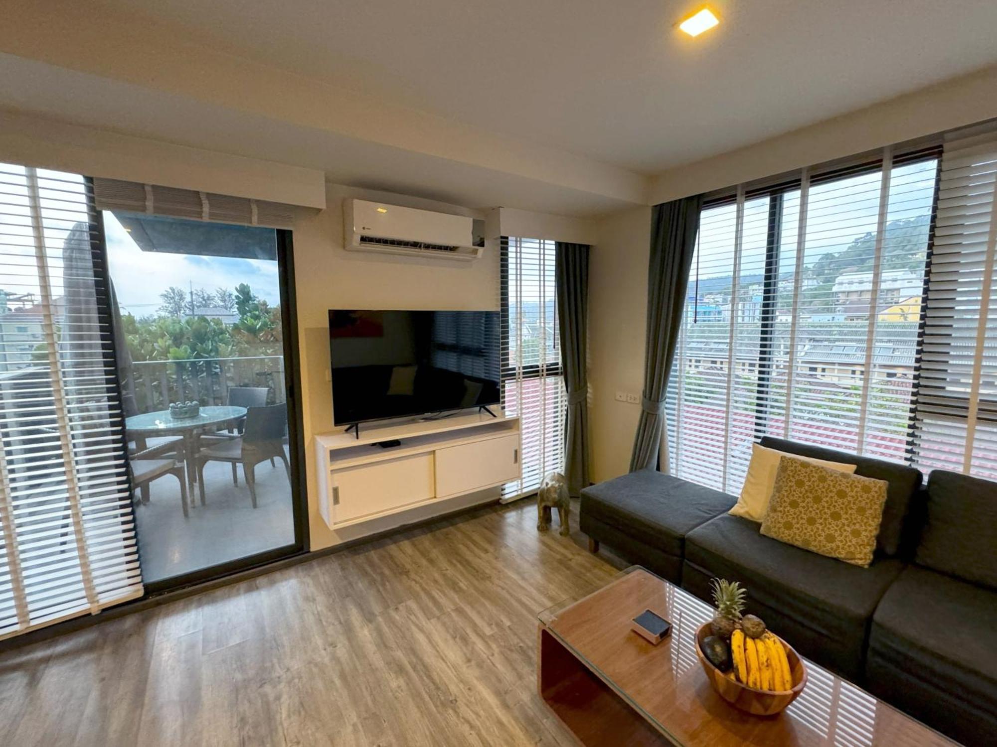 The Deck Condominium By Lofty Patong Екстер'єр фото
