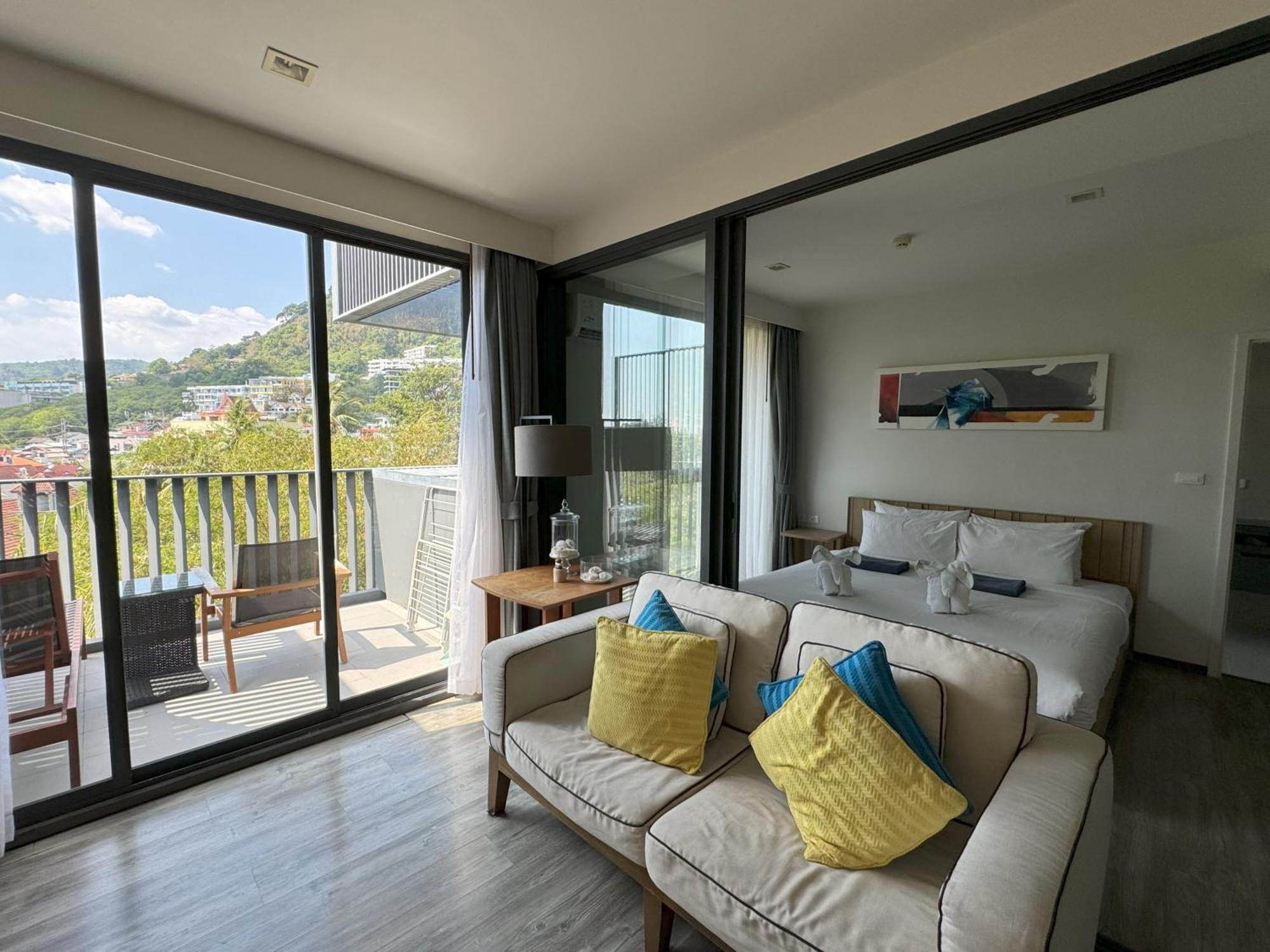 The Deck Condominium By Lofty Patong Екстер'єр фото